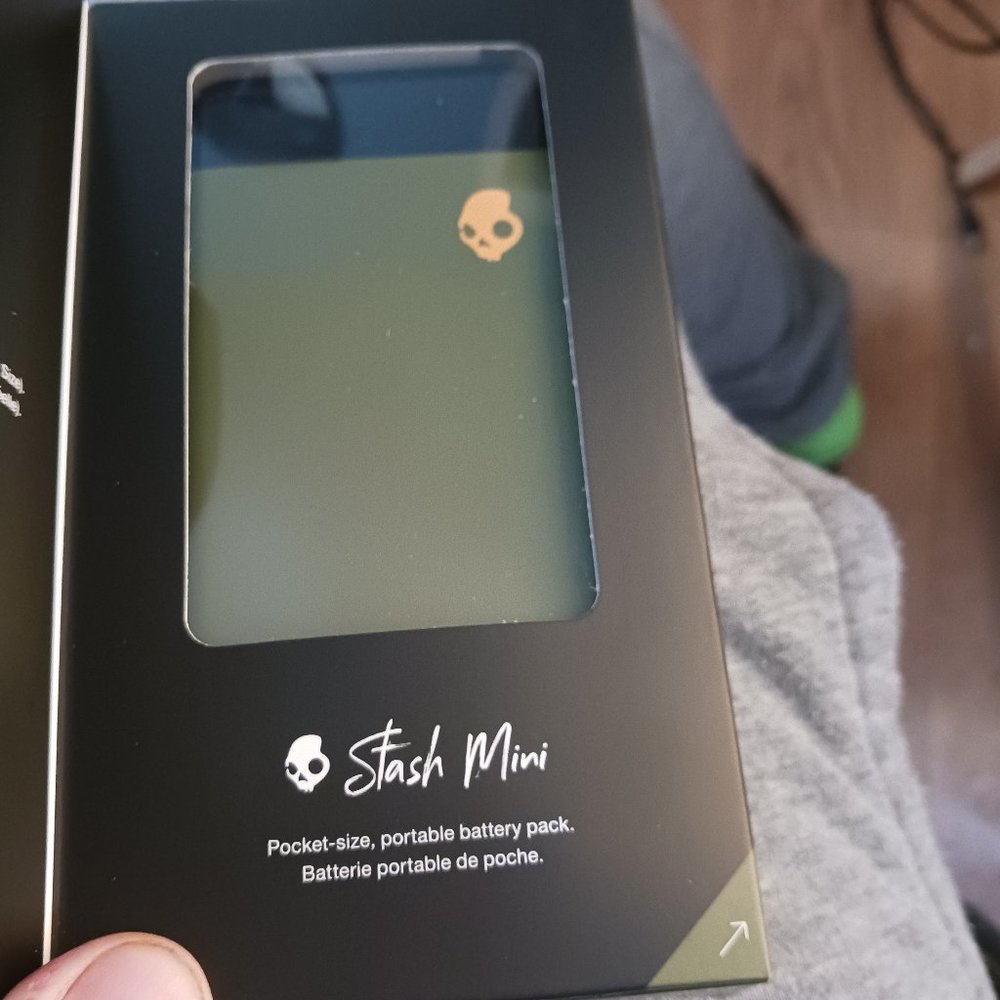 5000mAh Skullcandy stash mini power bank usb to usb b and c.